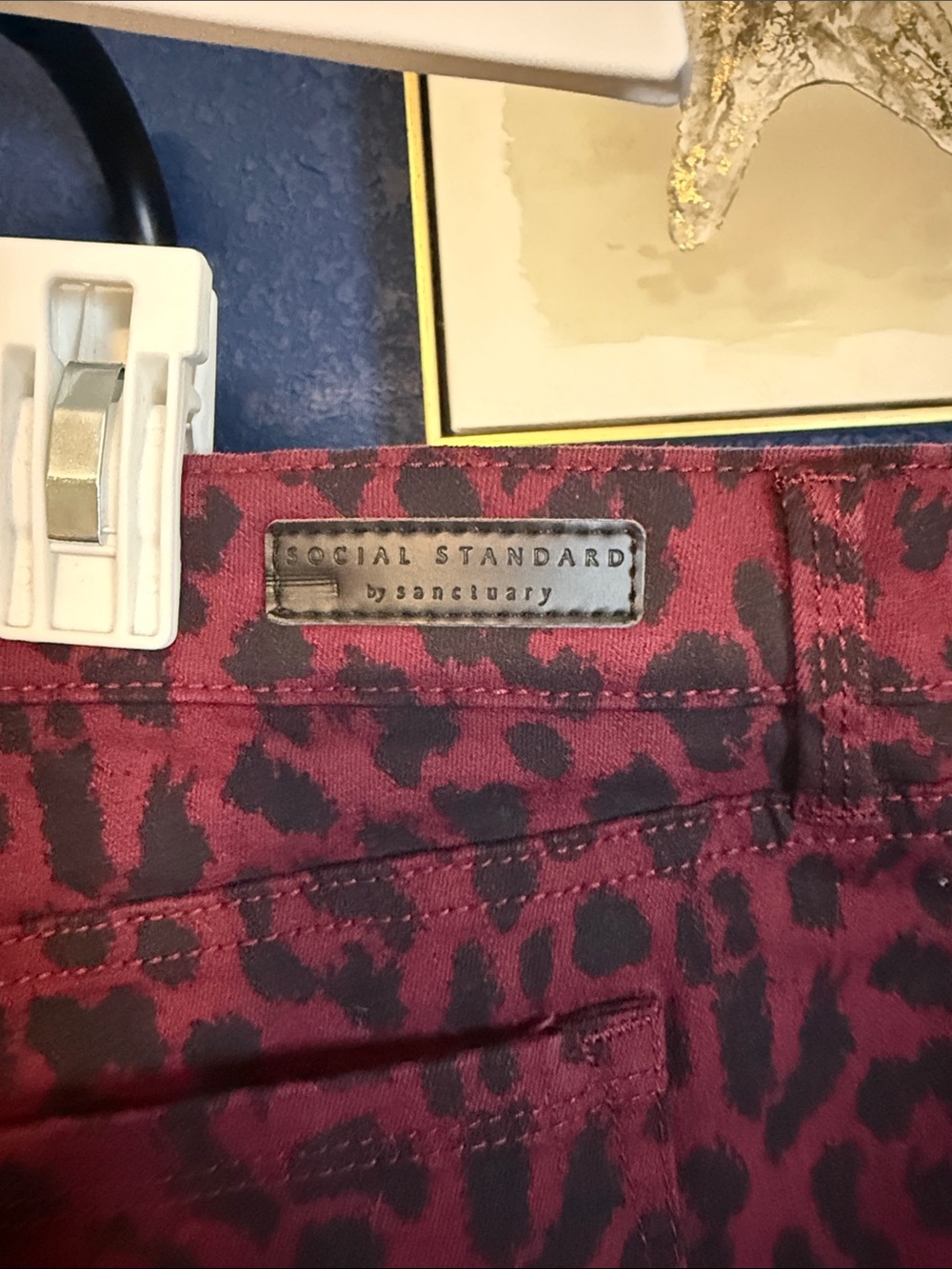 Sanctuary Burgundy Leopard Print Cropped Jeans - Picture 3 of 4